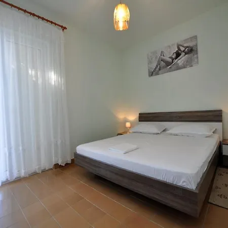 Apartment House Karlo - One-bedroom With Terrace And Sea View A1